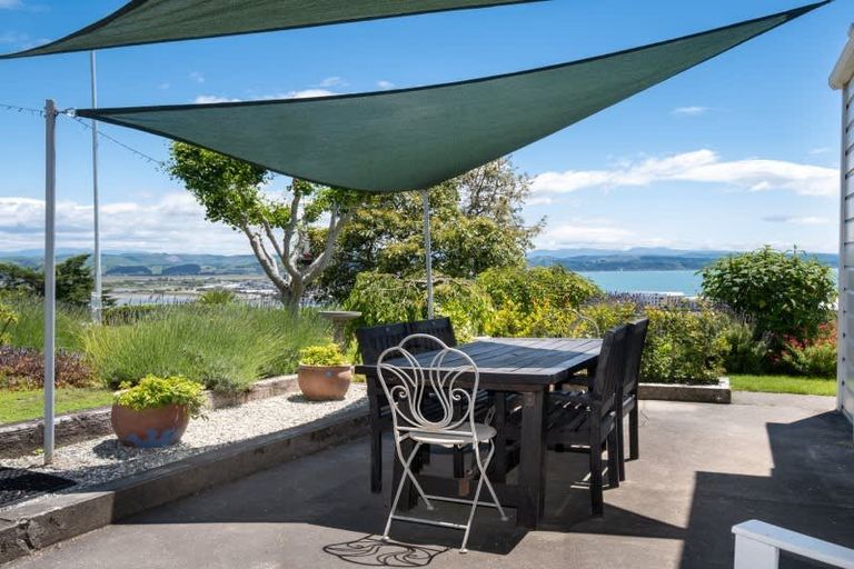 Photo of property in 8 Goldsmith Terrace, Hospital Hill, Napier, 4110