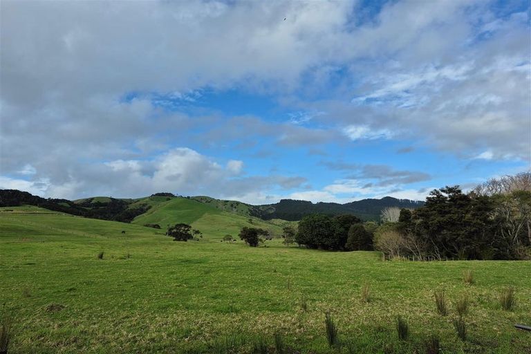 Photo of property in 64 Mataikokako Loop, Kawakawa Bay, 2585