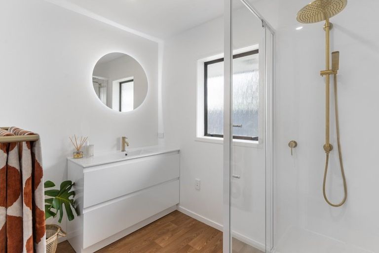 Photo of property in 3/4 Beach Road, Orewa, 0931