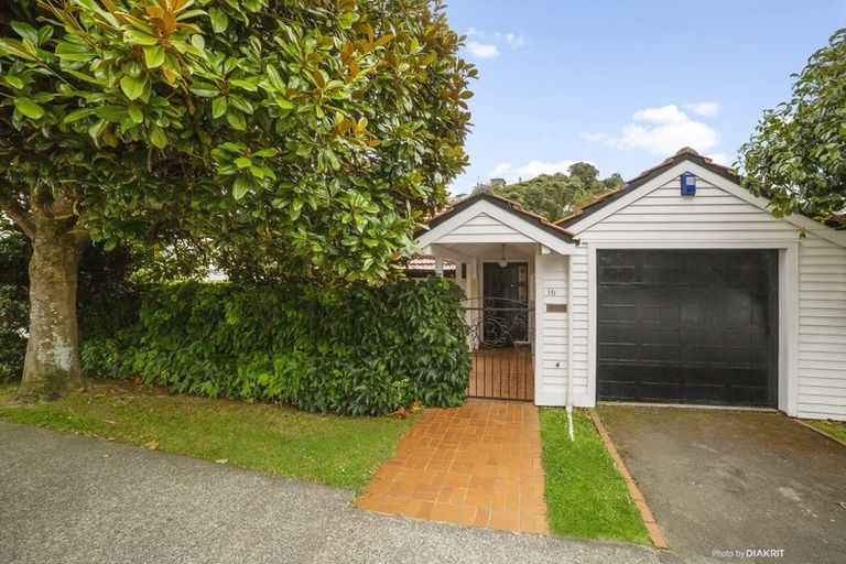 Photo of property in 16 Friend Street, Karori, Wellington, 6012