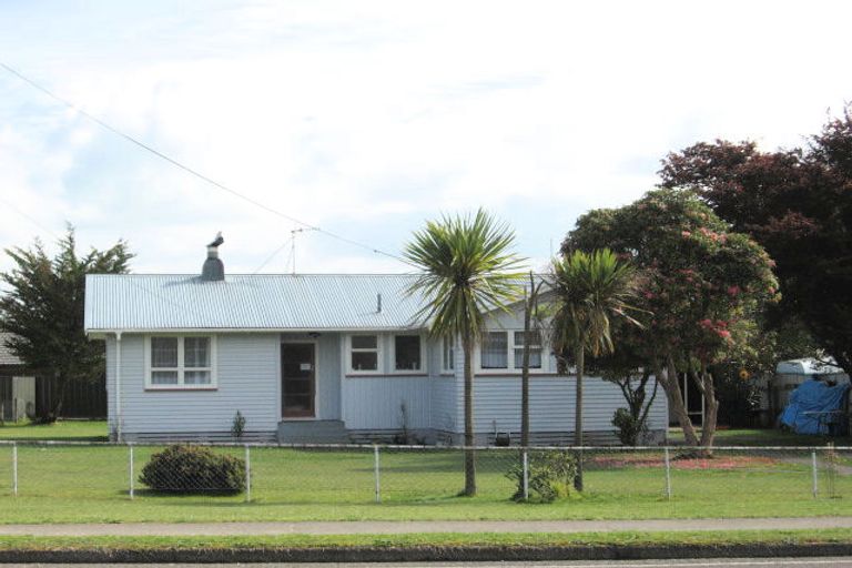 Photo of property in 54 Kawaha Point Road, Kawaha Point, Rotorua, 3010
