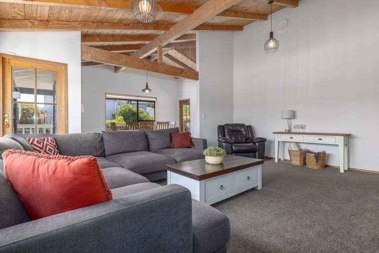 Photo of property in 41 James Cook Drive, Whitby, Porirua, 5024