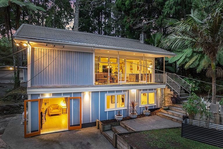 Photo of property in 80 Waima Crescent, Titirangi, Auckland, 0604