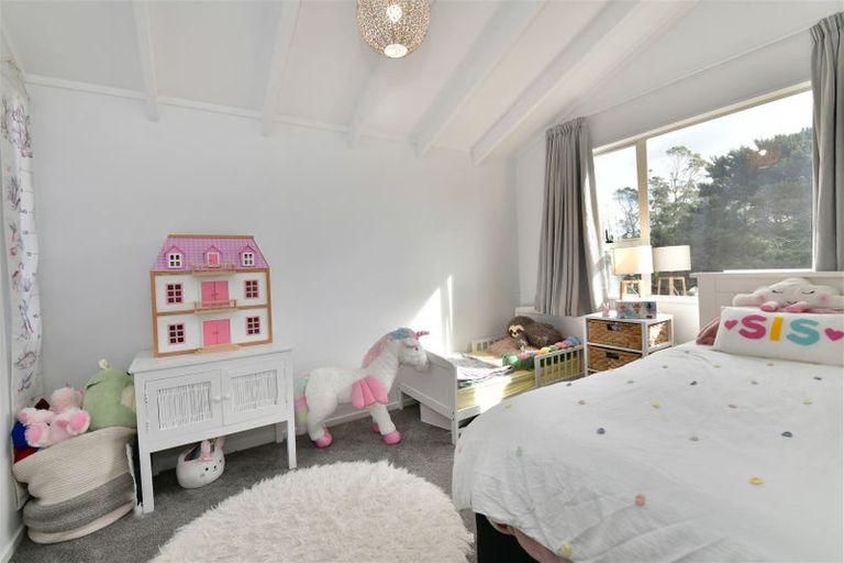 Photo of property in 1/28 Kestrel Heights, Arkles Bay, Whangaparaoa, 0932