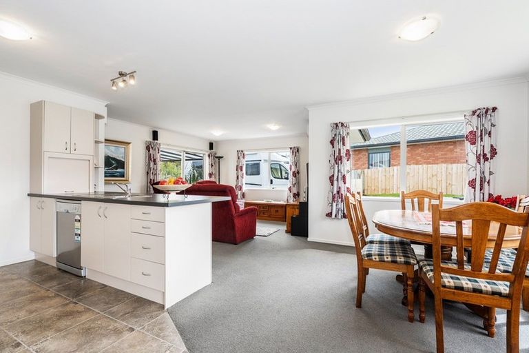 Photo of property in 72 Ridgeway Drive, Te Kamo, Whangarei, 0112