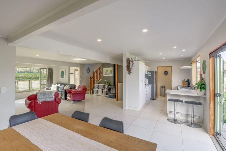 Photo of property in 16 Donald Street, Stanmore Bay, Whangaparaoa, 0932