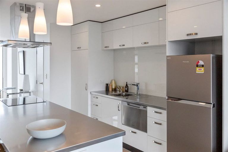 Photo of property in 2/86 Hurlstone Drive, Waiwhakaiho, New Plymouth, 4312