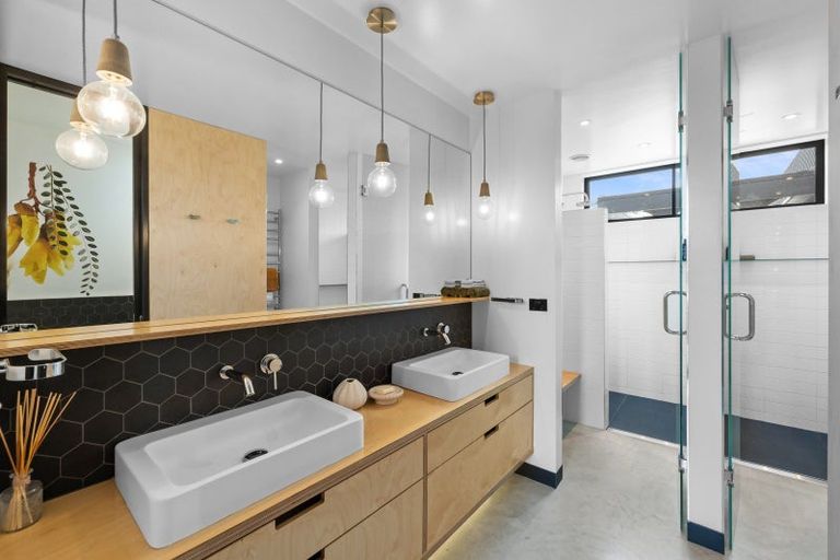 Photo of property in 32 Aroha Road, Te Arai, Wellsford, 0975