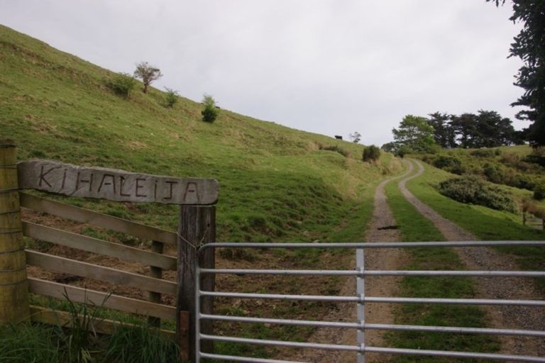 Photo of property in 145 Pettigrews Road, Pigeon Bay, Akaroa, 7583