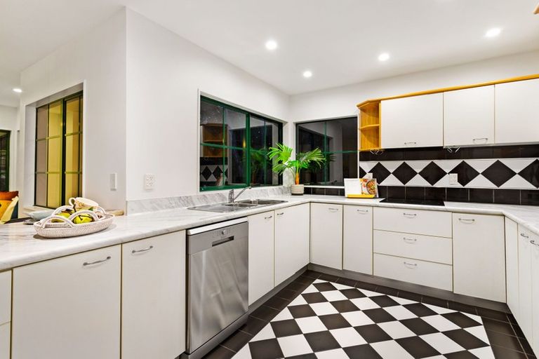 Photo of property in 23 Awhiorangi Promenade, Swanson, Auckland, 0816