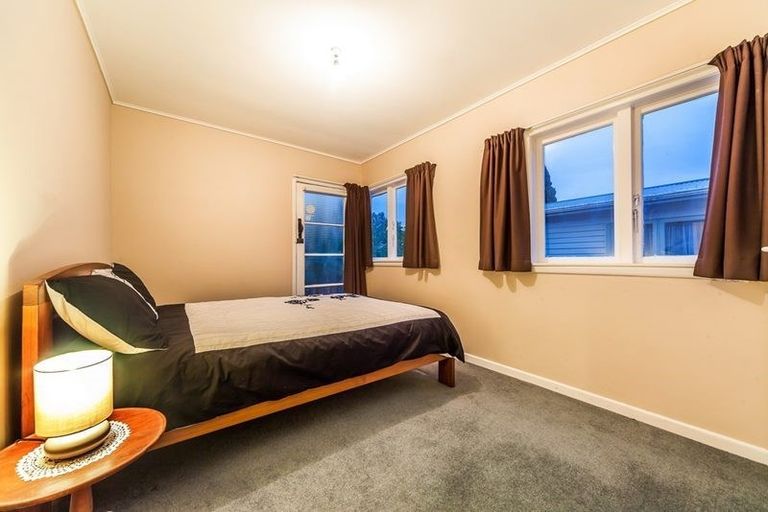 Photo of property in 70 Forrest Hill Road, Forrest Hill, Auckland, 0620