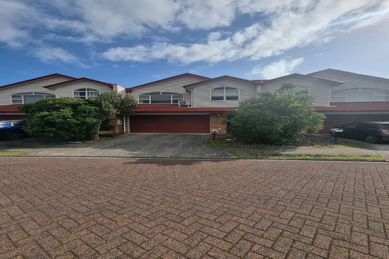 Photo of property in 4 Lime Crescent, Papakura, 2110