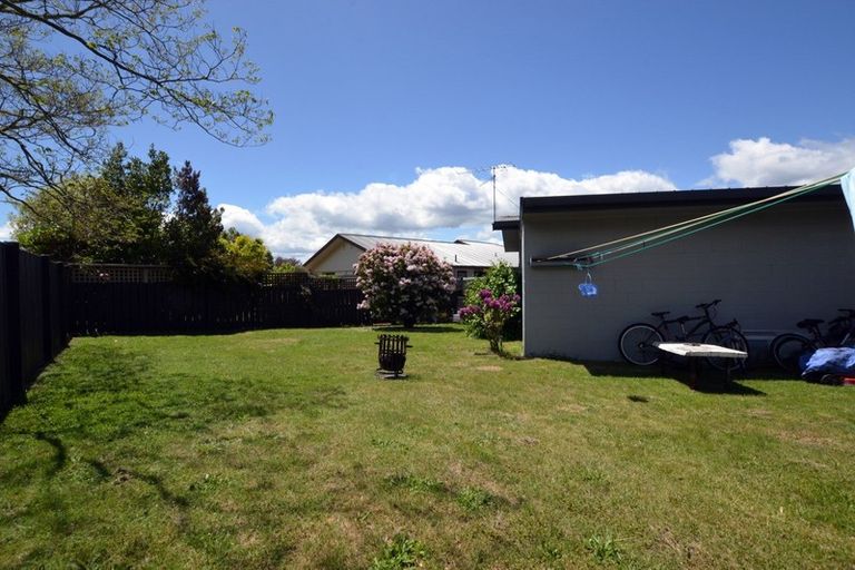 Photo of property in 2/6 Shera Street, Acacia Bay, Taupo, 3330