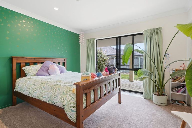 Photo of property in 16 Dawson Douglas Place, Kaiapoi, 7630