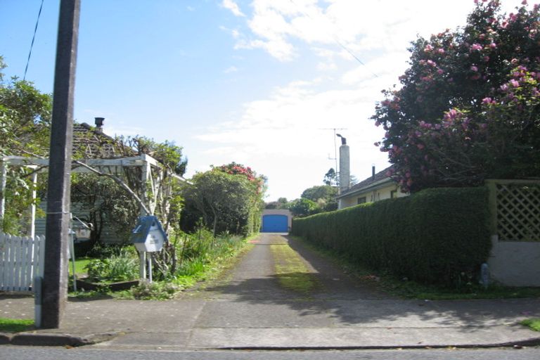 Photo of property in 4a Gordon Street, Glen Avon, New Plymouth, 4312