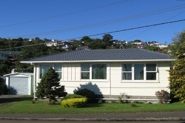 Photo of property in 4 Warren Street, Paparangi, Wellington, 6037