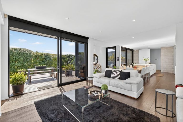 Photo of property in 98 Major Hornbrook Road, Mount Pleasant, Christchurch, 8081