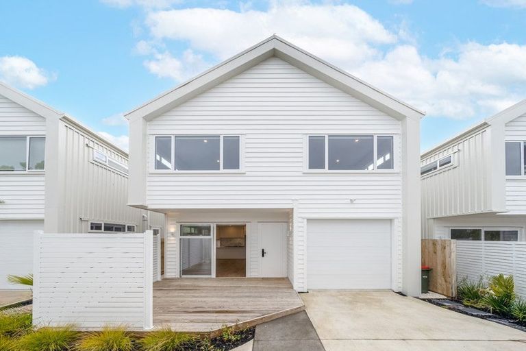 Photo of property in 10b Abercrombie Street, Howick, Auckland, 2014