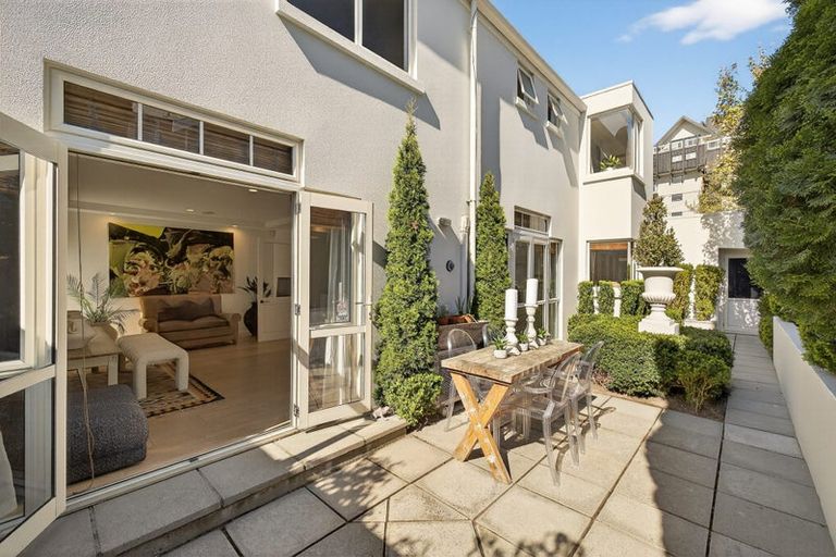 Photo of property in 41 Carlton Mill Road, Merivale, Christchurch, 8014