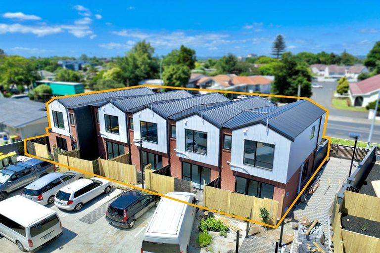 Photo of property in 5/287 Massey Road, Mangere East, Auckland, 2024