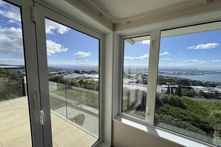 Photo of property in 2 Clearview Lane, Mount Pleasant, Christchurch, 8081