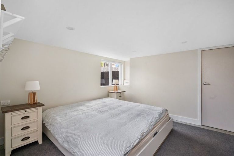 Photo of property in 53 Awaroa Road, Sunnyvale, Auckland, 0612