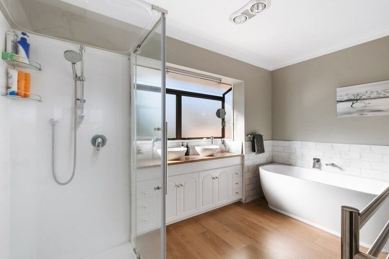 Photo of property in 1 Ruamoana Place, Omokoroa, 3114