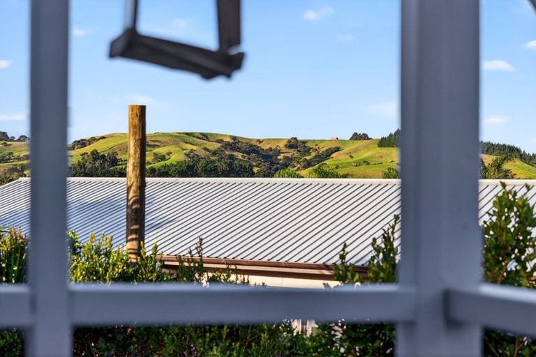 Photo of property in 45 Rautawhiri Road, Helensville, 0800