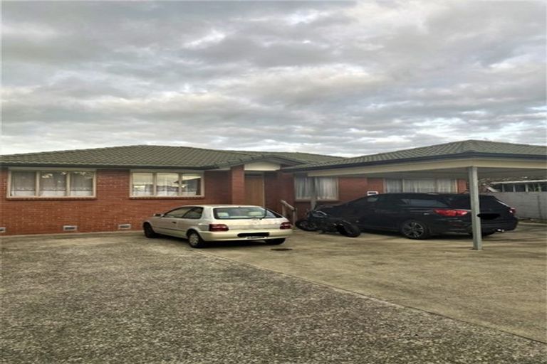 Photo of property in 11 Puhinui Road, Manukau, Auckland, 2104