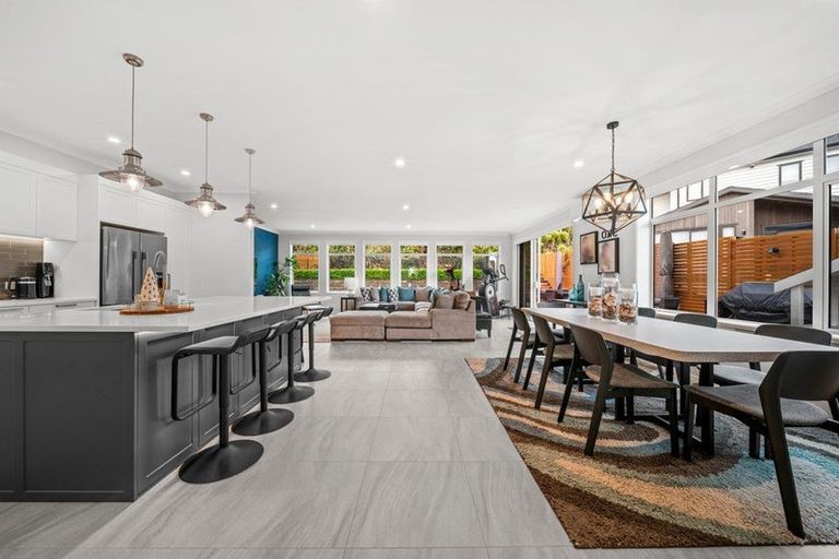 Photo of property in 39 Headsail Drive, Long Bay, Auckland, 0630