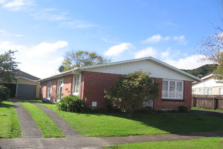 Photo of property in 18 Heather Grove, Fairfield, Lower Hutt, 5011