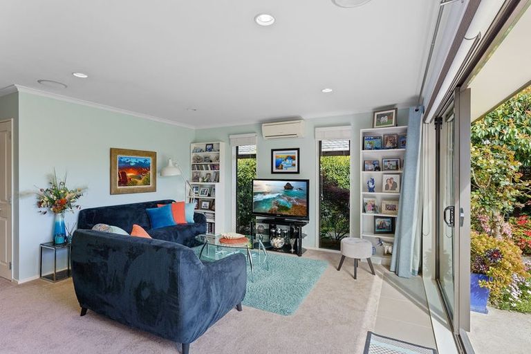 Photo of property in 387a Te Moana Road, Waikanae, 5036