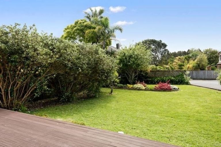 Photo of property in 2/13 Ocean View Road, Hillcrest, Auckland, 0627