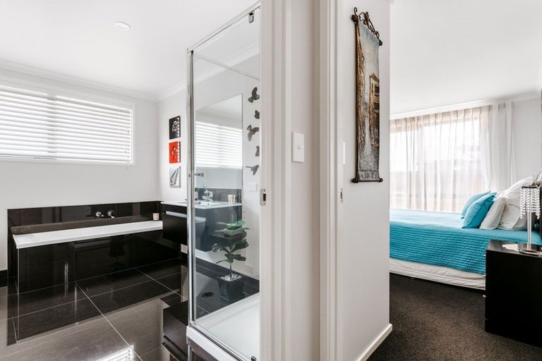 Photo of property in 68 Bert Wall Drive, Omokoroa, 3114