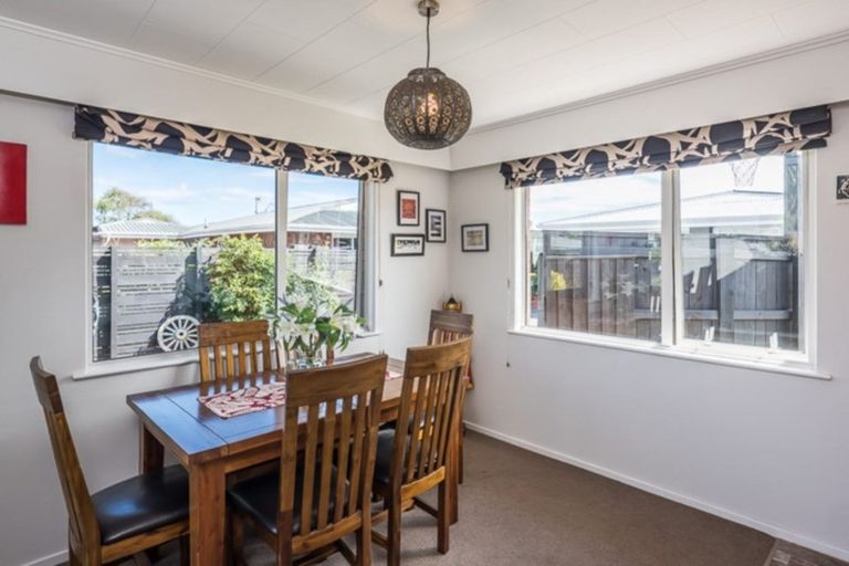 Photo of property in 53 Rimu Street, Waikanae, 5036
