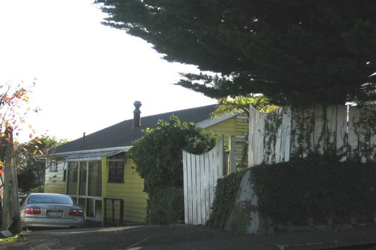 Photo of property in 41 Fantame Street, Cannons Creek, Porirua, 5024
