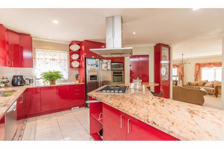 Photo of property in 2a Wattle Street, New Lynn, Auckland, 0600