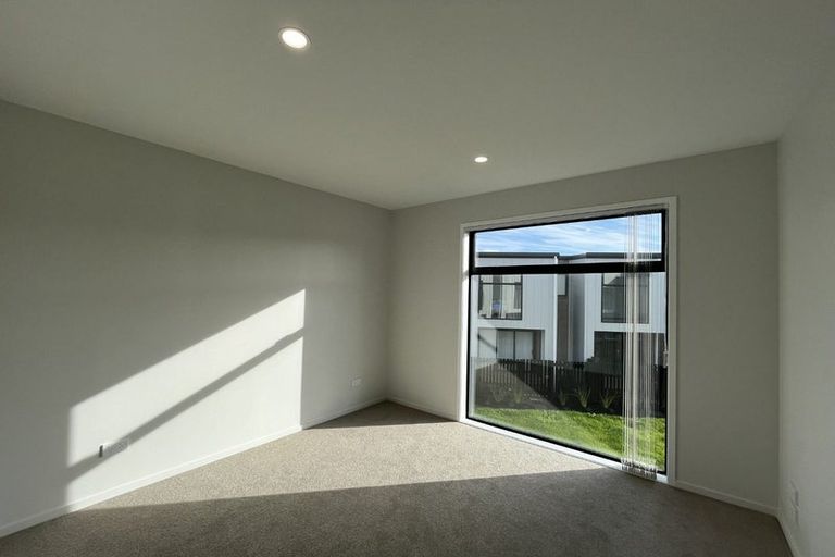 Photo of property in 15 Tima Lane, Mangere Bridge, Auckland, 2022