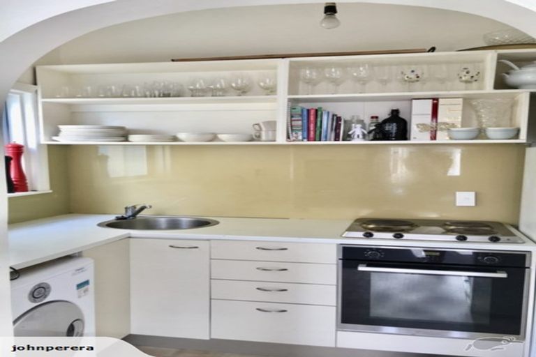 Photo of property in 19 George Street, Thorndon, Wellington, 6011