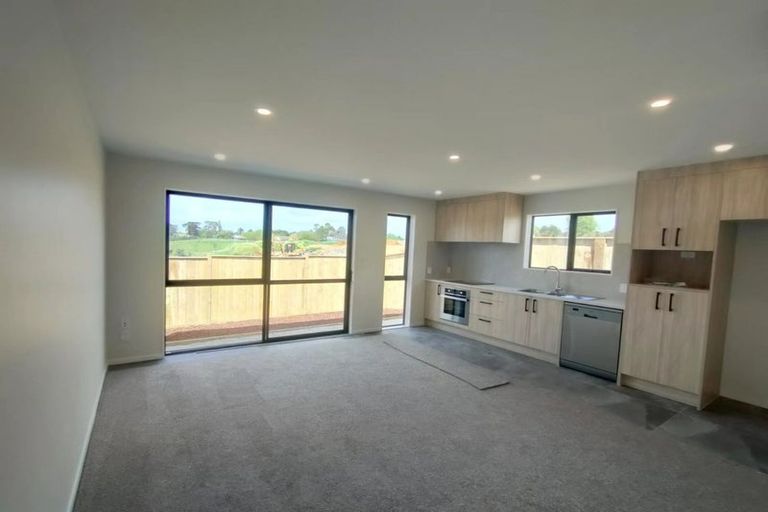 Photo of property in 6b Enchantment Lane, Karaka, Papakura, 2113