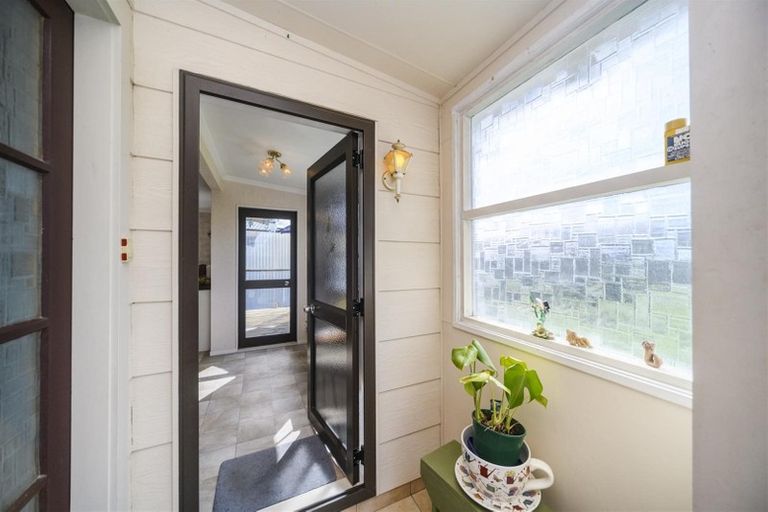 Photo of property in 4 Pain Street, Bulls, 4818