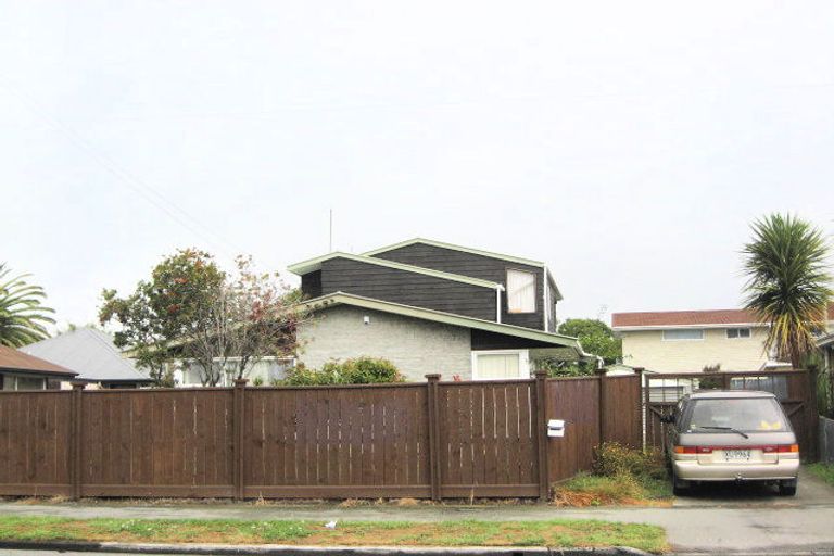 Photo of property in 111 Gayhurst Road, Dallington, Christchurch, 8061