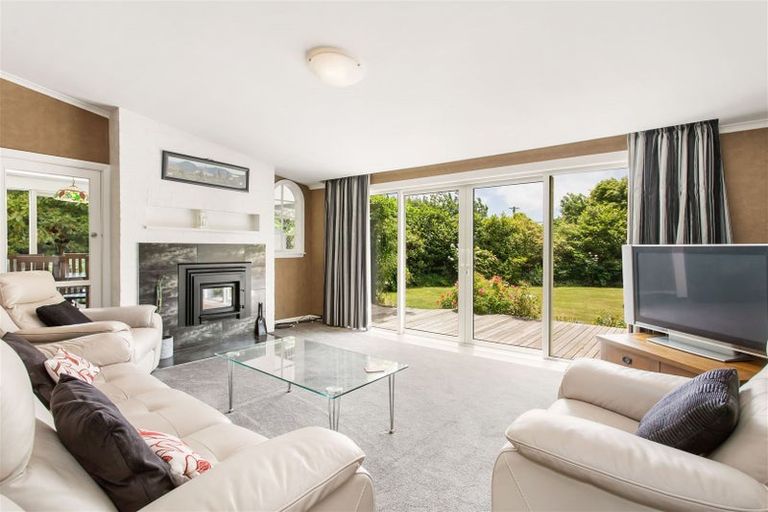 Photo of property in 102 Paparoa Street, Papanui, Christchurch, 8053