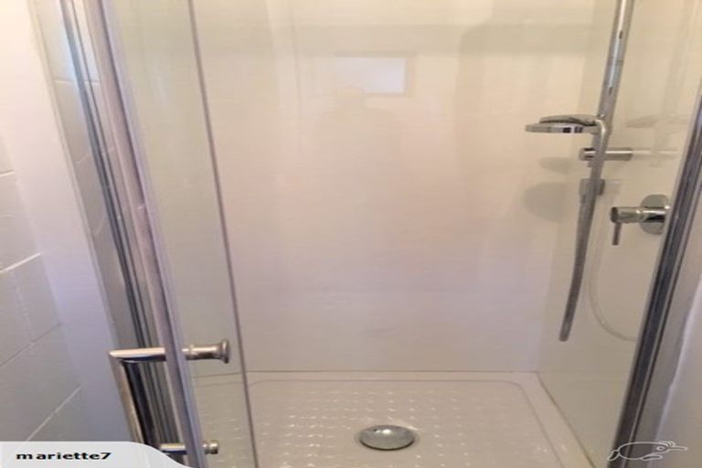 Photo of property in 1/29 Oaktree Avenue, Browns Bay, Auckland, 0630