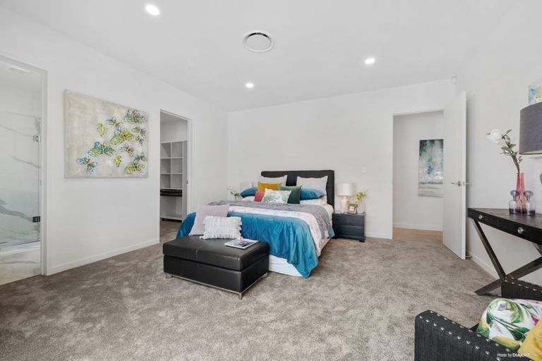 Photo of property in 120 Kewa Road, Albany Heights, Auckland, 0632