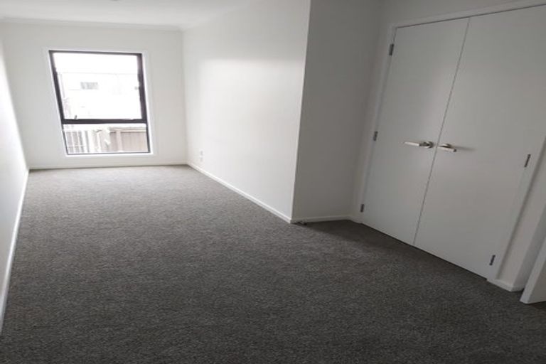 Photo of property in 32 Pennant Street, Long Bay, Auckland, 0630