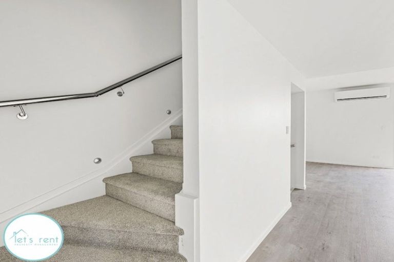 Photo of property in 37 Sunnypark Avenue, Rosehill, Papakura, 2113