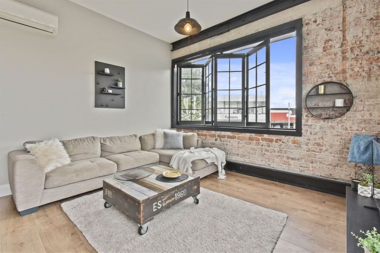 Photo of property in 1/143 Great South Road, Papakura, 2110