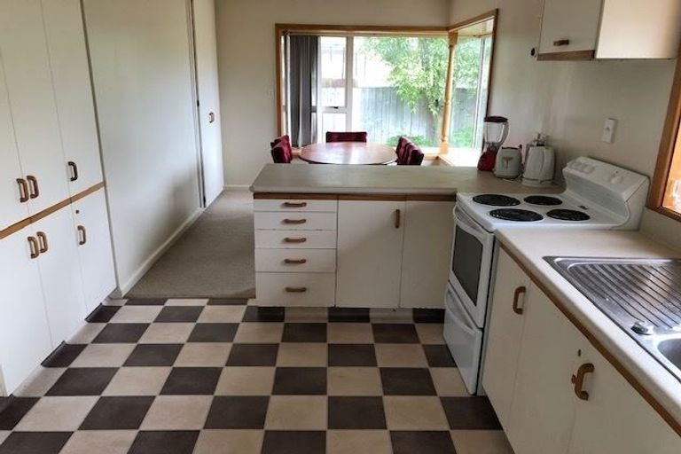 Photo of property in 1/124 Harris Crescent, Papanui, Christchurch, 8053