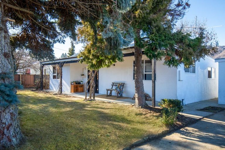 Photo of property in 30 Achil Street, Cromwell, 9310